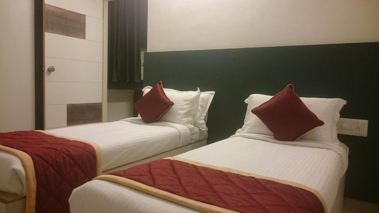 Sap Golden Grande Electronic City Kammasandra Room photo